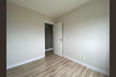 Quarto 1 de apartamento para alugar com 2 quartos, 49m² em Humaitá, Porto Alegre