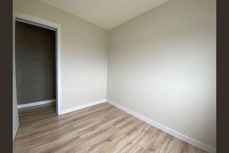 Quarto 2 de apartamento para alugar com 2 quartos, 49m² em Humaitá, Porto Alegre