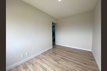 Quarto 2 de apartamento para alugar com 2 quartos, 49m² em Humaitá, Porto Alegre