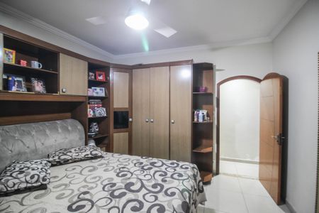 Quarto 1 de casa para alugar com 2 quartos, 105m² em Vista Alegre, Nova Iguaçu