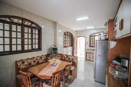 Casa para alugar com 105m², 2 quartos e 2 vagas Casa para alugar com 105m², 2 quartos e 2 vagasCozinha