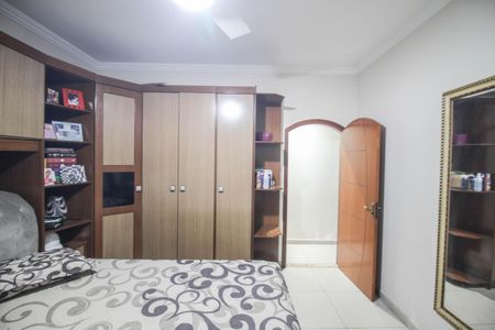 Casa para alugar com 105m², 2 quartos e 2 vagas Casa para alugar com 105m², 2 quartos e 2 vagasQuarto 1