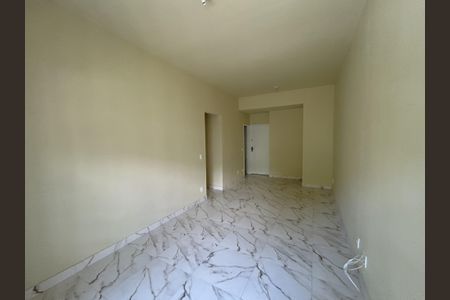 Apartamento para alugar com 72m², 2 quartos e 1 vagaSala