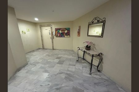 Apartamento para alugar com 72m², 2 quartos e 1 vagaHall de entrada