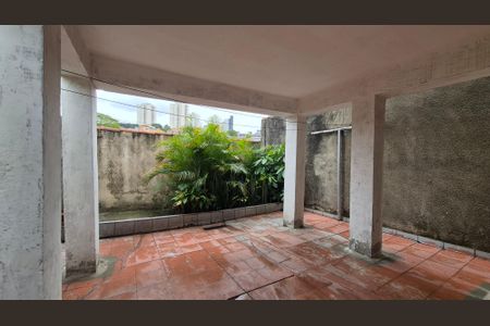 Casa à venda com 114m², 2 quartos e 1 vagaQuintal