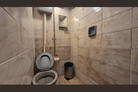 Casa à venda com 114m², 2 quartos e 1 vagaBanheiro