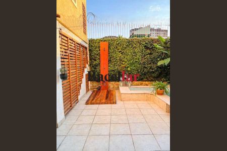 Casa de condomínio à venda com 150m², 3 quartos e 1 vaga