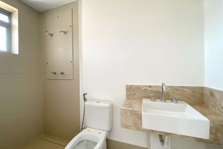 Apartamento à venda com 116m², 3 quartos e 2 vagasBanheiro da Suíte 3