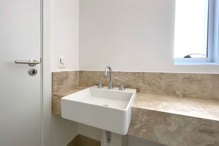 Apartamento à venda com 116m², 3 quartos e 2 vagasBanheiro da Suíte 1