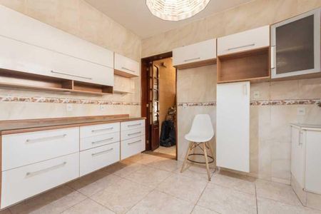 Casa à venda com 96m², 3 quartos e 1 vaga