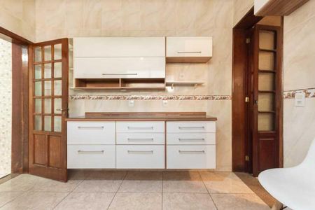 Casa à venda com 96m², 3 quartos e 1 vaga