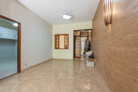 Casa à venda com 96m², 3 quartos e 1 vaga