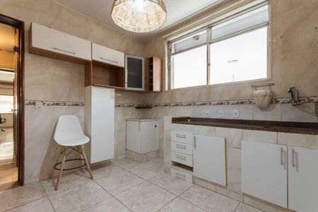 Casa à venda com 96m², 3 quartos e 1 vaga