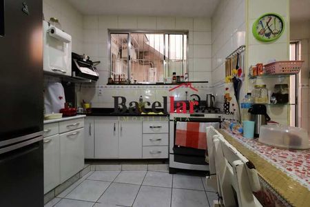 Casa à venda com 257m², 3 quartos e 1 vaga