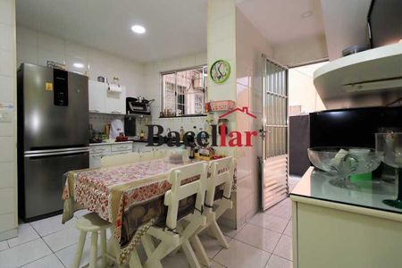 Casa à venda com 257m², 3 quartos e 1 vaga