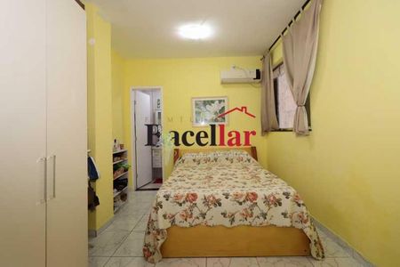 Casa à venda com 257m², 3 quartos e 1 vaga