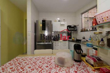 Casa à venda com 257m², 3 quartos e 1 vaga