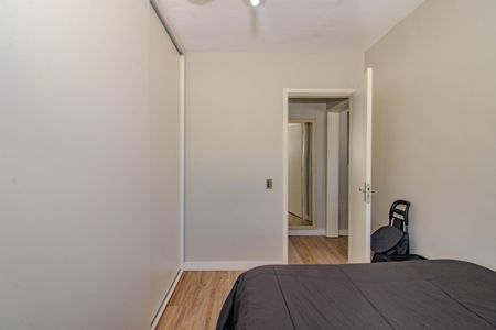 Quarto de apartamento à venda com 1 quarto, 41m² em Passo D’areia, Porto Alegre
