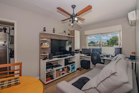 Sala de apartamento à venda com 1 quarto, 41m² em Passo D’areia, Porto Alegre