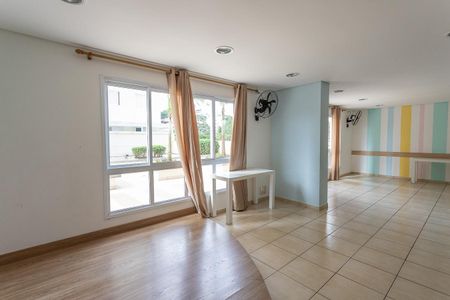 Apartamento à venda com 47m², 2 quartos e 1 vaga Apartamento à venda com 47m², 2 quartos e 1 vagaÁrea comum - Salão de festas