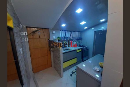 Apartamento à venda com 75m², 3 quartos e sem vaga