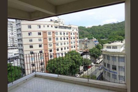 Apartamento à venda com 75m², 2 quartos e 1 vaga