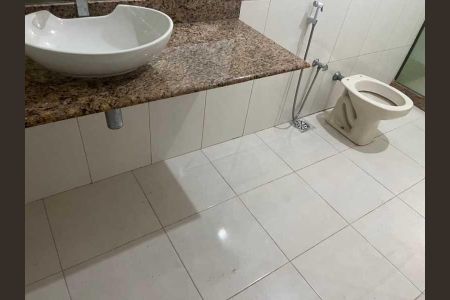 Apartamento à venda com 81m², 2 quartos e sem vaga