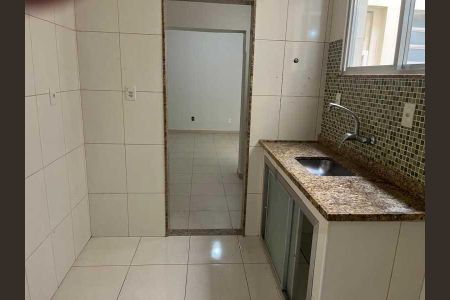 Apartamento à venda com 81m², 2 quartos e sem vaga