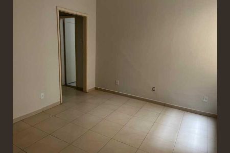 Apartamento à venda com 81m², 2 quartos e sem vaga