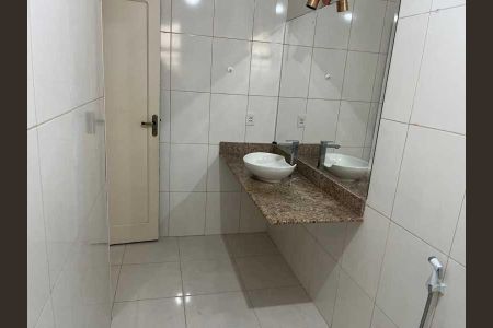 Apartamento à venda com 81m², 2 quartos e sem vaga