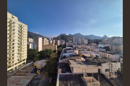 Apartamento à venda com 70m², 2 quartos e 1 vaga