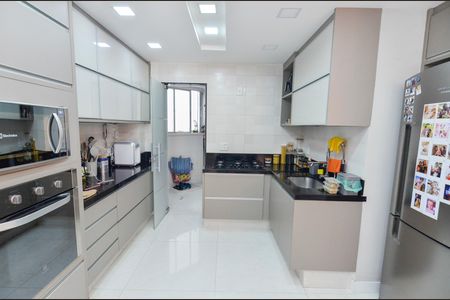 Apartamento à venda com 127m², 2 quartos e 1 vaga Apartamento à venda com 127m², 2 quartos e 1 vagaCozinha