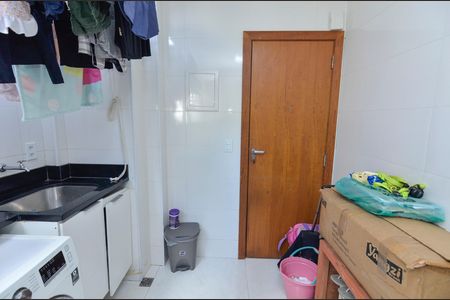 Apartamento à venda com 127m², 2 quartos e 1 vaga Apartamento à venda com 127m², 2 quartos e 1 vagaÁrea de Serviço