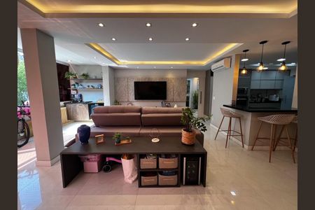 Apartamento à venda com 127m², 2 quartos e 1 vaga Apartamento à venda com 127m², 2 quartos e 1 vagaSala