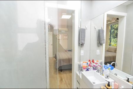 Apartamento à venda com 127m², 2 quartos e 1 vaga Apartamento à venda com 127m², 2 quartos e 1 vagaBanheiro da Suíte