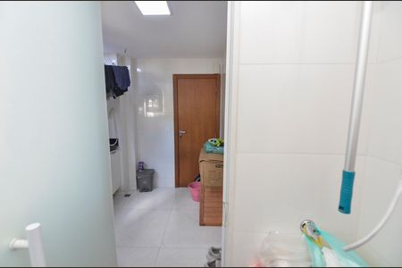 Apartamento à venda com 127m², 2 quartos e 1 vaga Apartamento à venda com 127m², 2 quartos e 1 vagaBanheiro de Serviço