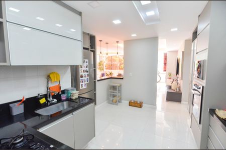 Apartamento à venda com 127m², 2 quartos e 1 vaga Apartamento à venda com 127m², 2 quartos e 1 vagaCozinhaCozinha