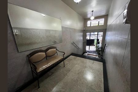 Apartamento à venda com 127m², 2 quartos e 1 vaga Apartamento à venda com 127m², 2 quartos e 1 vagaHall