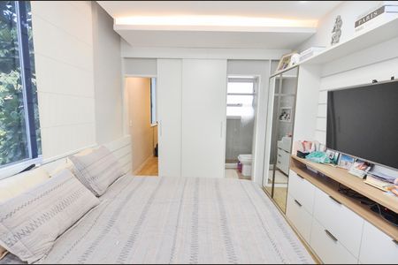 Apartamento à venda com 127m², 2 quartos e 1 vaga Apartamento à venda com 127m², 2 quartos e 1 vagaSuíte