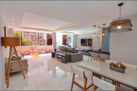 Apartamento à venda com 127m², 2 quartos e 1 vaga Apartamento à venda com 127m², 2 quartos e 1 vagaSala