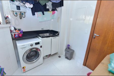 Apartamento à venda com 127m², 2 quartos e 1 vaga Apartamento à venda com 127m², 2 quartos e 1 vagaÁrea de Serviço