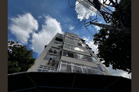 Apartamento à venda com 127m², 2 quartos e 1 vaga Apartamento à venda com 127m², 2 quartos e 1 vagaFachada