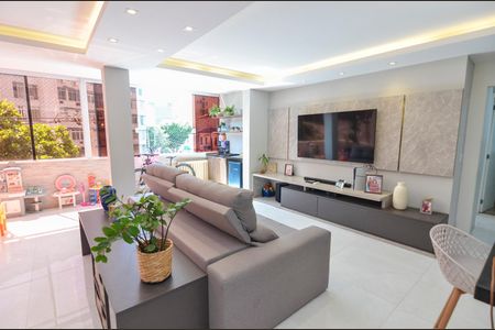 Apartamento à venda com 127m², 2 quartos e 1 vaga Apartamento à venda com 127m², 2 quartos e 1 vagaSala