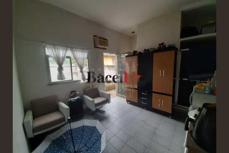 Casa à venda com 3 quartos, 169m² em Rocha, Rio de Janeiro