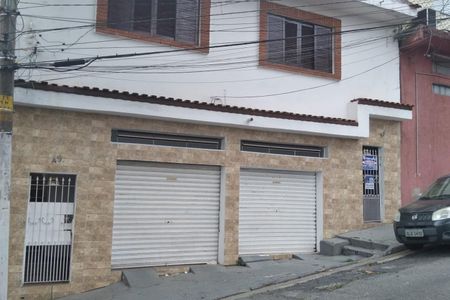 Casa para alugar com 200m², 3 quartos e 1 vagaFachada + Placa