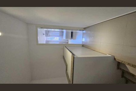 Casa de condomínio à venda com 121m², 2 quartos e 1 vaga