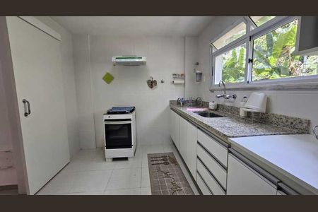 Casa de condomínio à venda com 121m², 2 quartos e 1 vaga