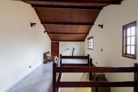 Casa à venda com 200m², 3 quartos e 2 vagas Casa à venda com 200m², 3 quartos e 2 vagasSótão