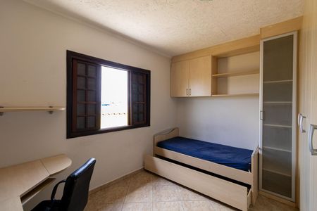 Casa à venda com 200m², 3 quartos e 2 vagas Casa à venda com 200m², 3 quartos e 2 vagasQuarto 1