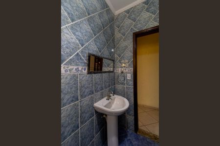 Casa à venda com 200m², 3 quartos e 2 vagas Casa à venda com 200m², 3 quartos e 2 vagasLavabo